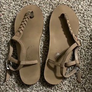 NWOT Rainbow tan sandals size M 6.5-7.5 women’s